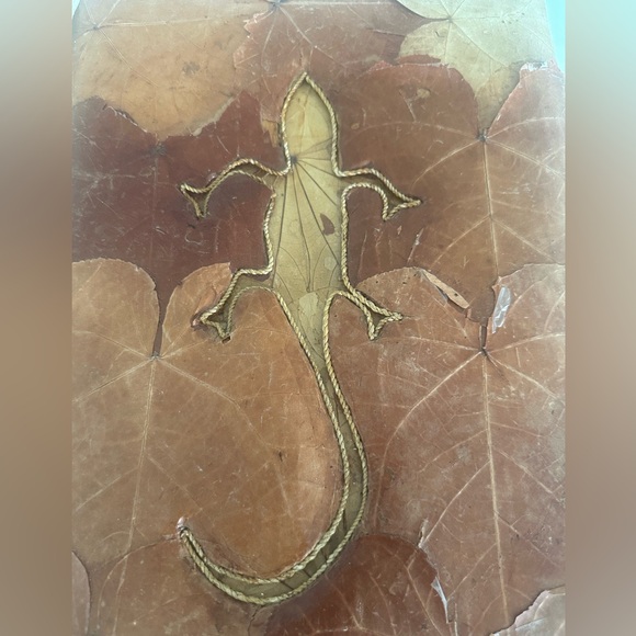 Handcrafted Reptile-Themed Album/ScrapBook with Brown Palm Leaf Design - Picture 2 of 14